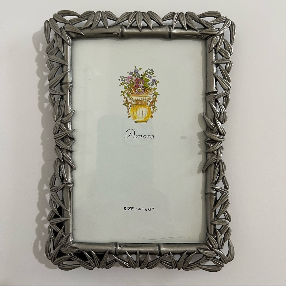 Amora Pewter Tropical Fronds Cutout Print 4 x 6 Standing Photo Frame